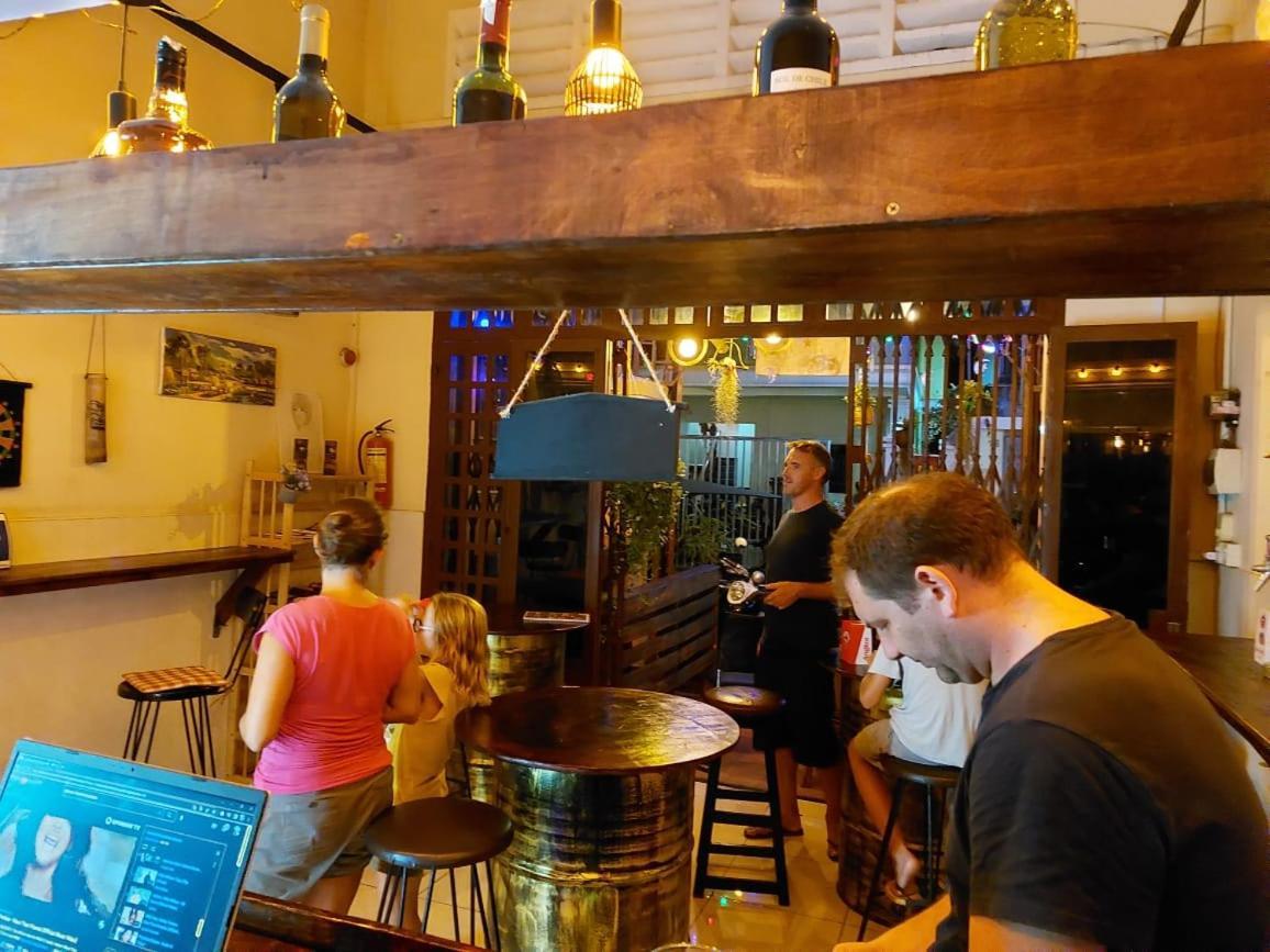 Peri Evi Hostel Phnom Penh Bassac Lane Dış mekan fotoğraf