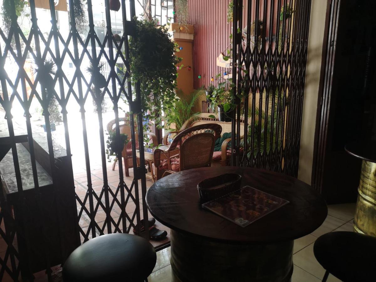 Peri Evi Hostel Phnom Penh Bassac Lane Dış mekan fotoğraf