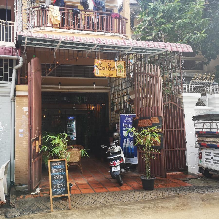 Peri Evi Hostel Phnom Penh Bassac Lane Dış mekan fotoğraf