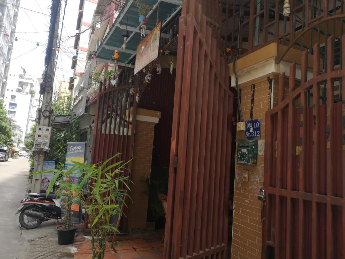 Peri Evi Hostel Phnom Penh Bassac Lane Dış mekan fotoğraf