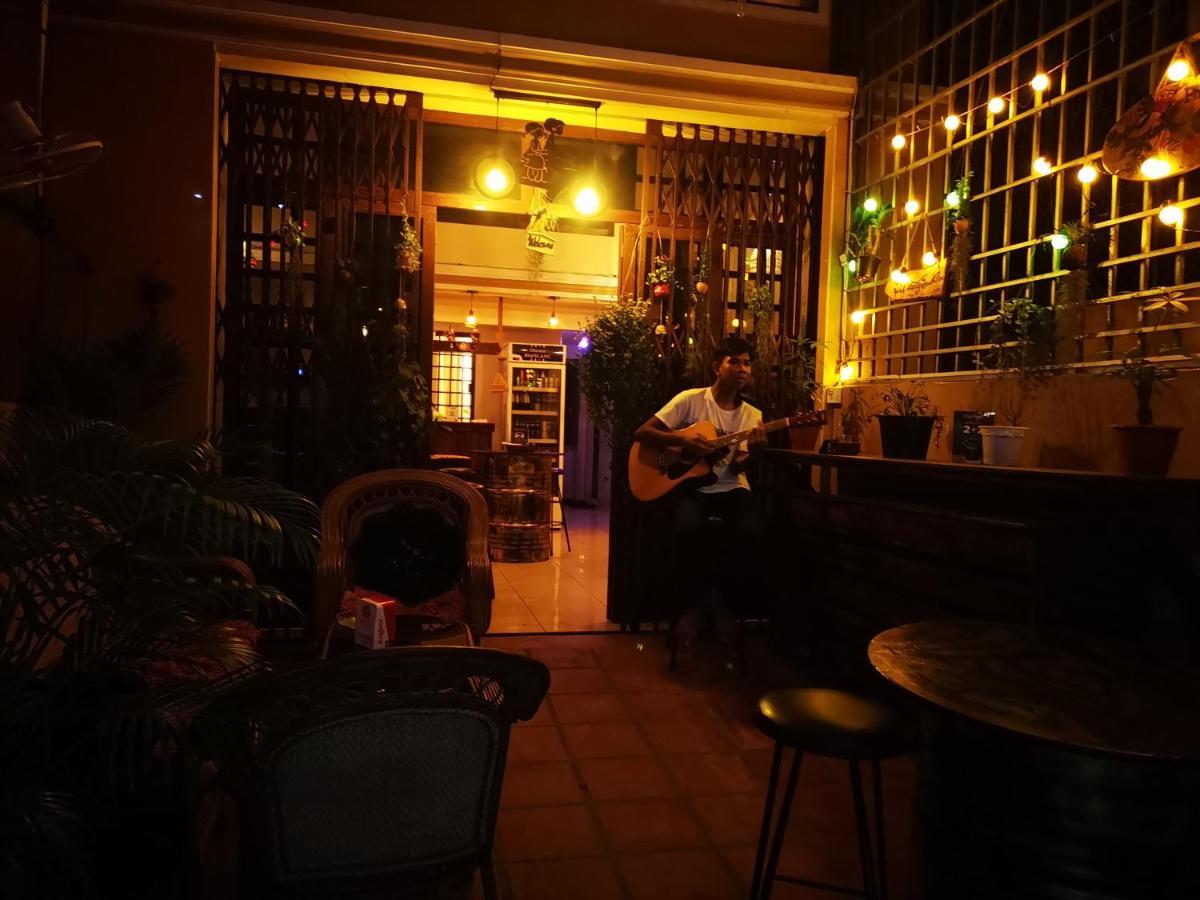 Peri Evi Hostel Phnom Penh Bassac Lane Dış mekan fotoğraf