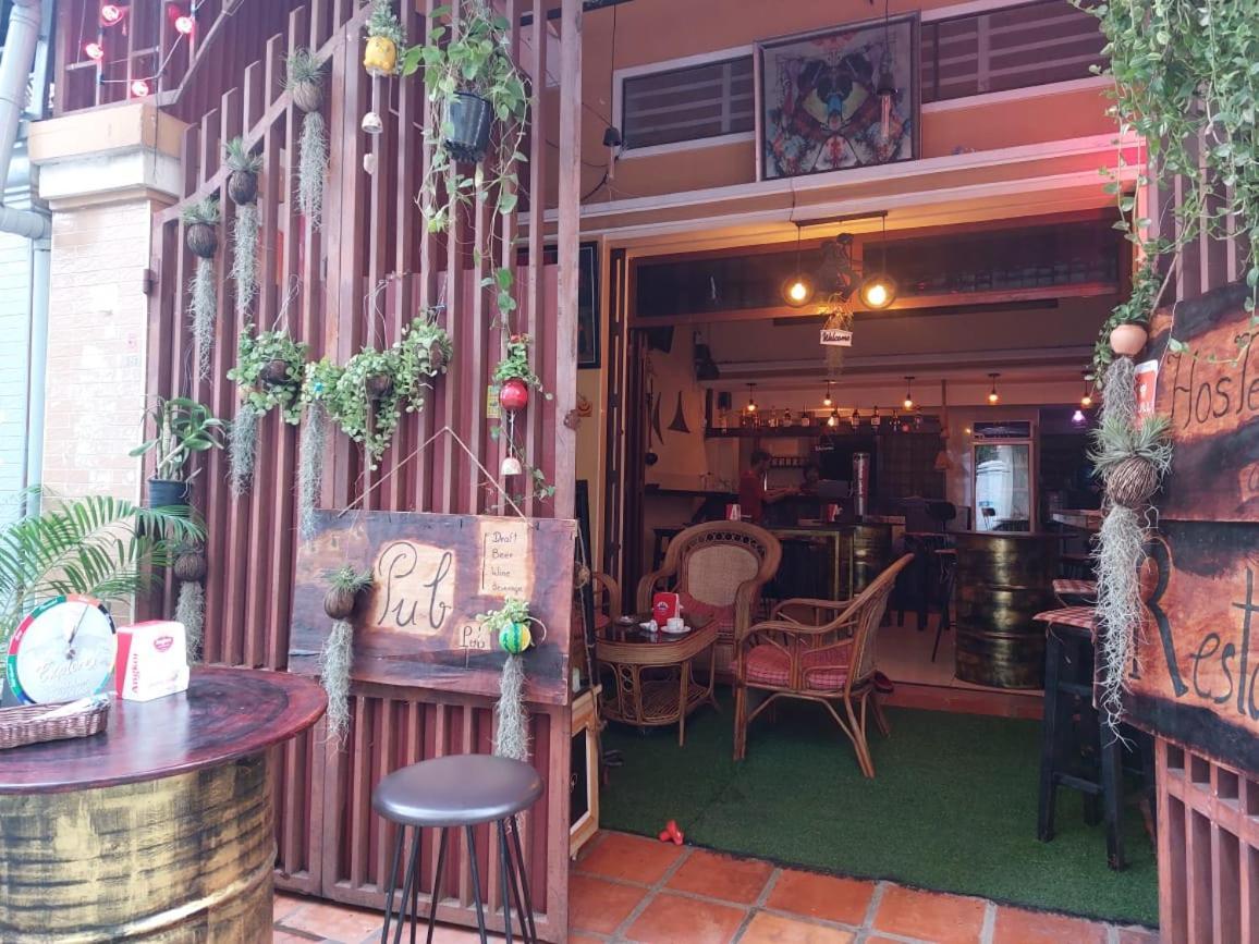 Peri Evi Hostel Phnom Penh Bassac Lane Dış mekan fotoğraf