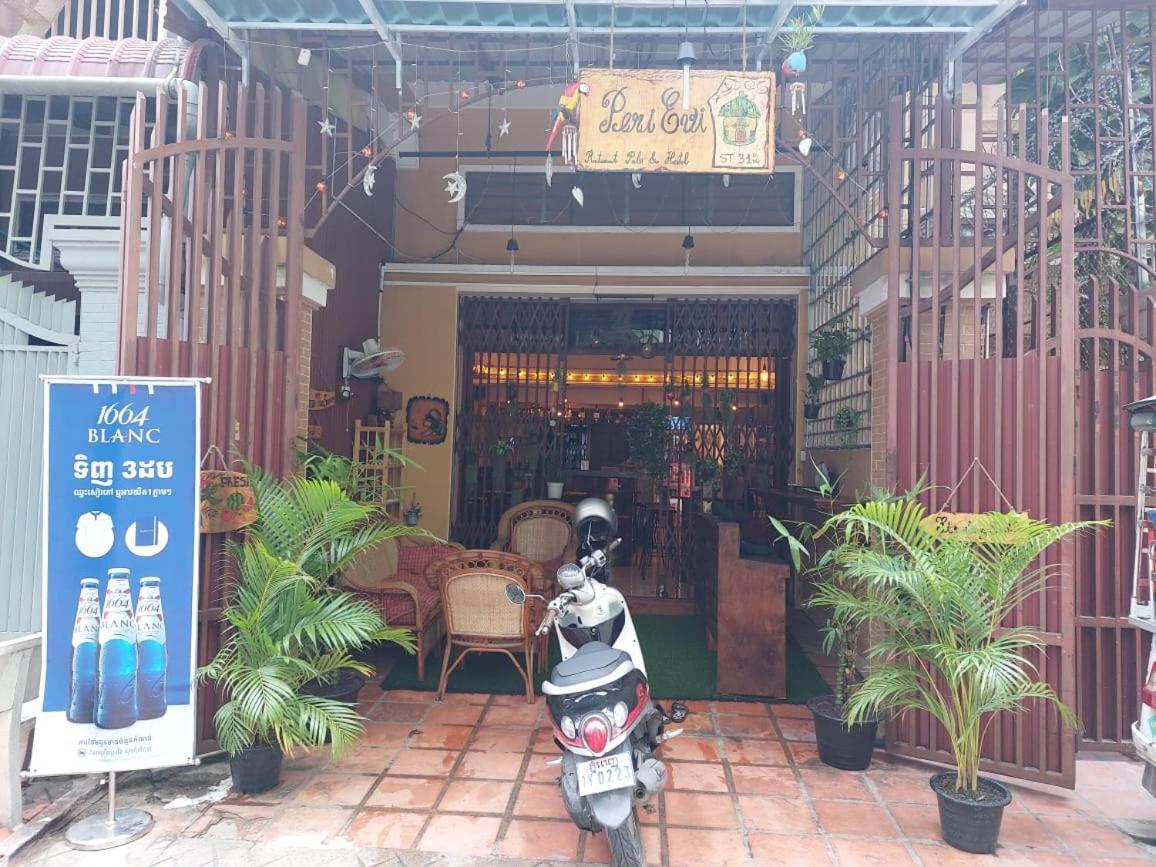 Peri Evi Hostel Phnom Penh Bassac Lane Dış mekan fotoğraf