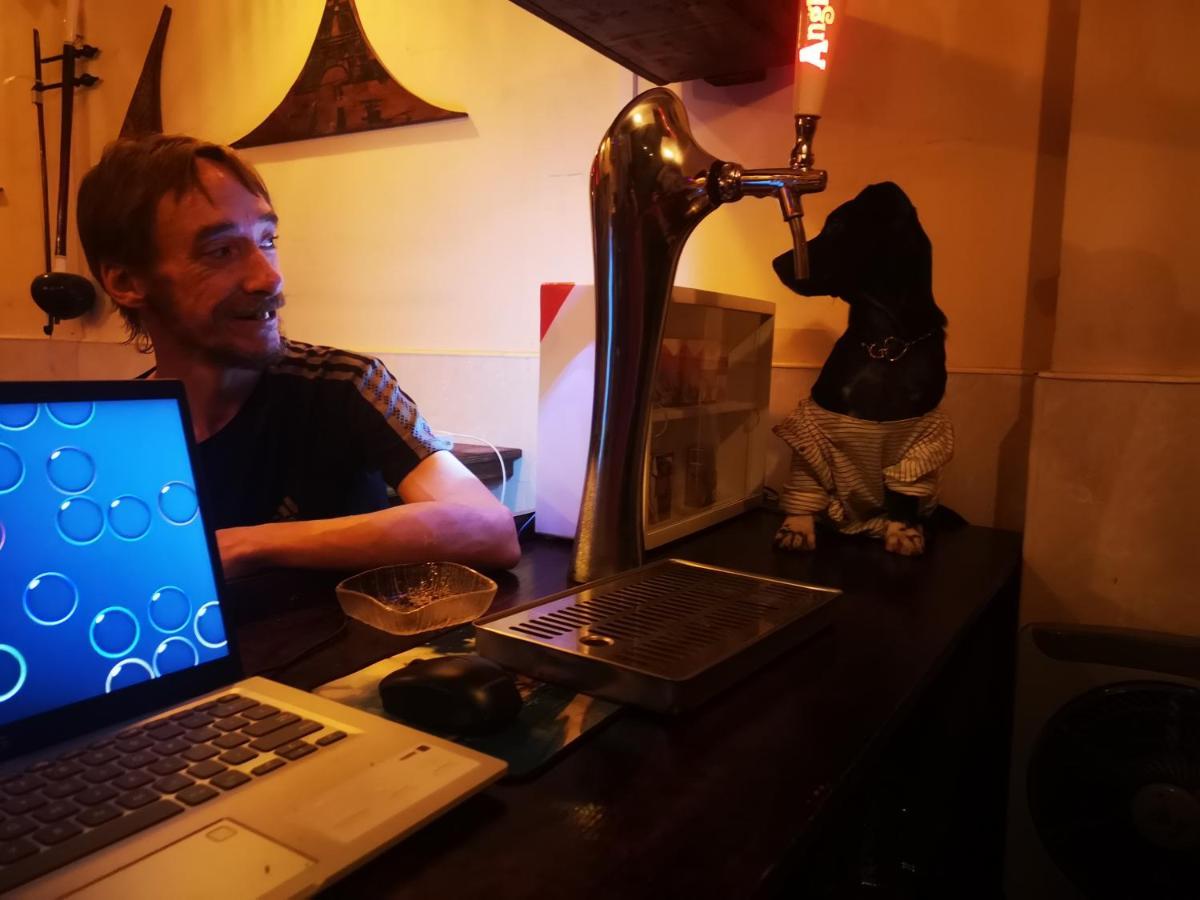 Peri Evi Hostel Phnom Penh Bassac Lane Dış mekan fotoğraf