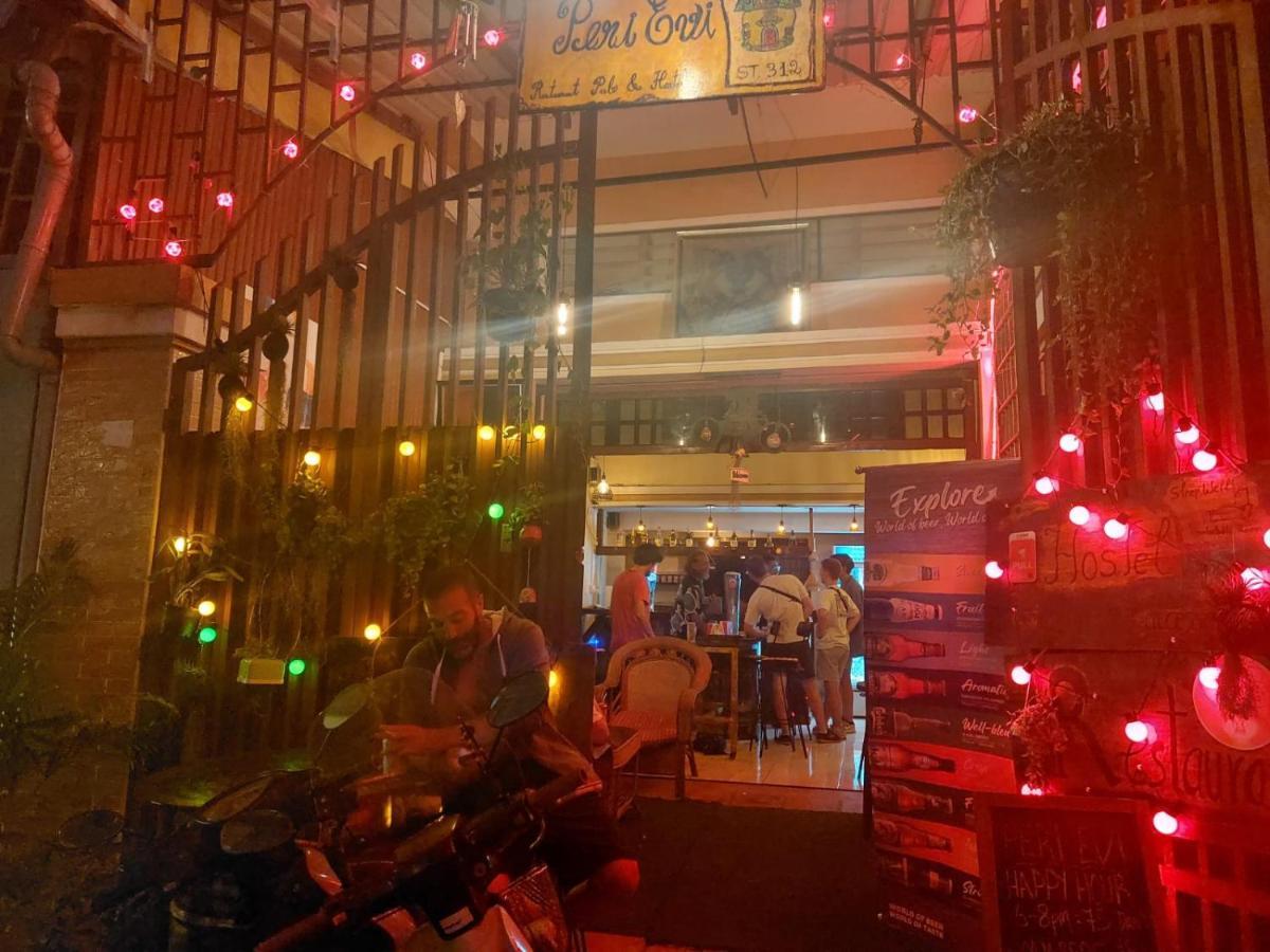 Peri Evi Hostel Phnom Penh Bassac Lane Dış mekan fotoğraf