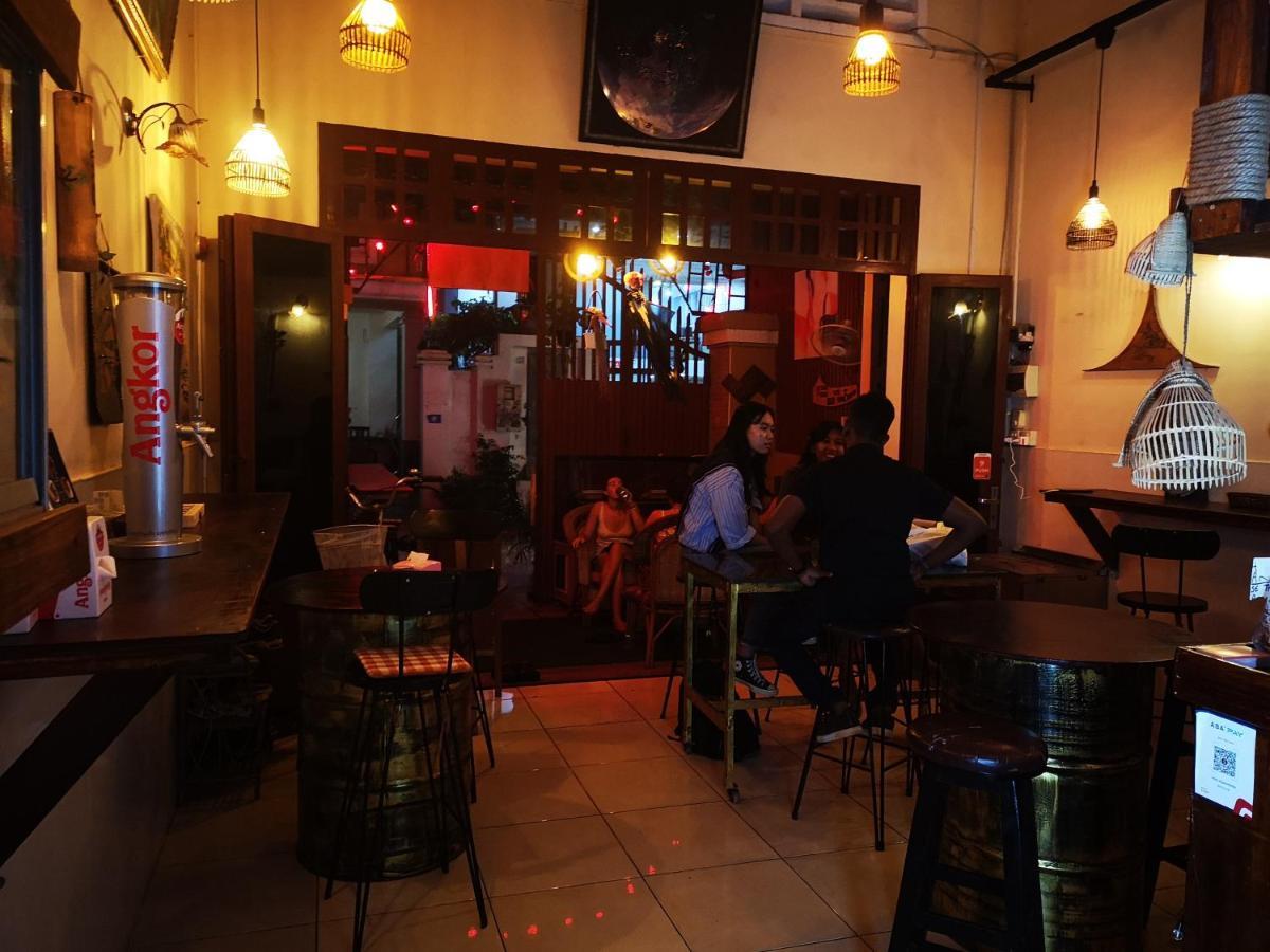 Peri Evi Hostel Phnom Penh Bassac Lane Dış mekan fotoğraf