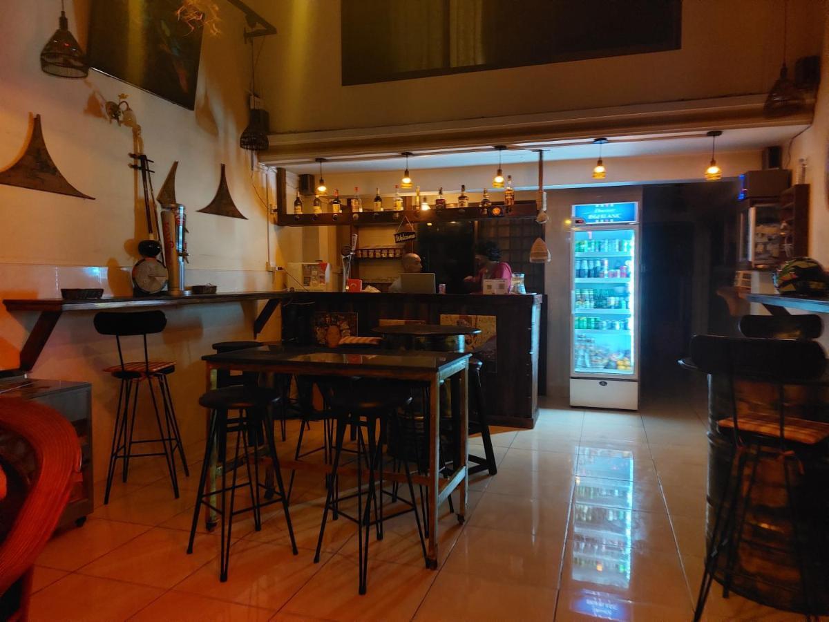Peri Evi Hostel Phnom Penh Bassac Lane Dış mekan fotoğraf